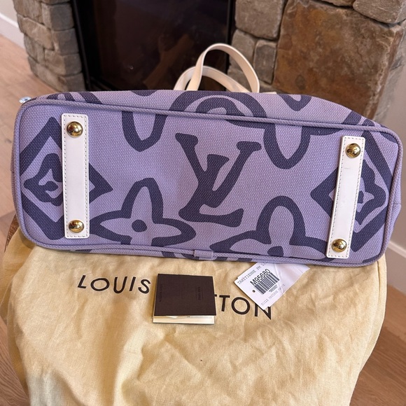 Louis Vuitton Tahitienne PM Lilas - Picture 7 of 15